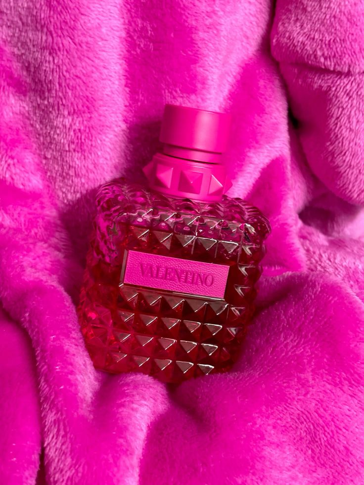 Valentino Donna Born In Roma Pink - Luxurious Women's Eau De Parfum