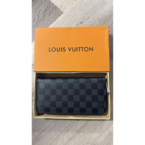 LOUIS VUITTON Portefeuille Brazza Wallet - Damier Graphite