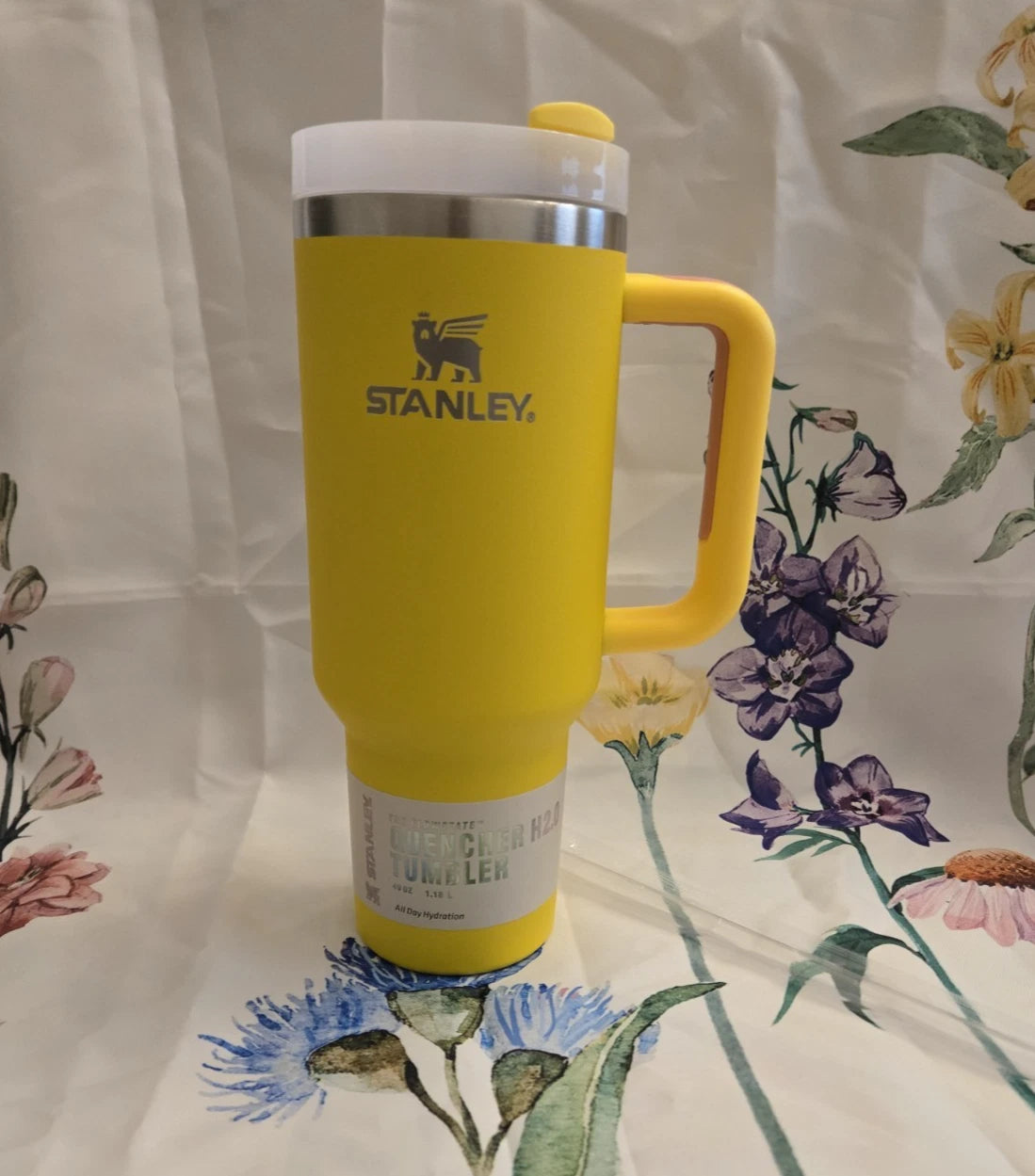 Stanley 40oz Quencher H2.0 Tumbler – Yellow for Everyday Hydration