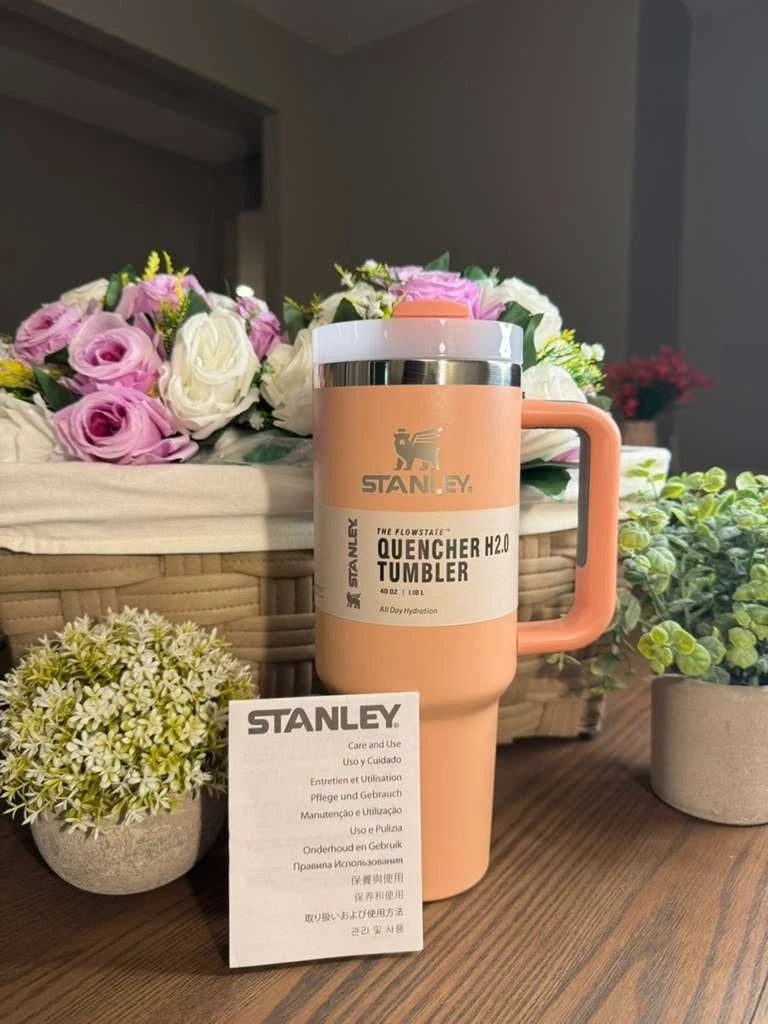 Stanley 40oz Tumbler – Peach Pink for Effortless Hydration